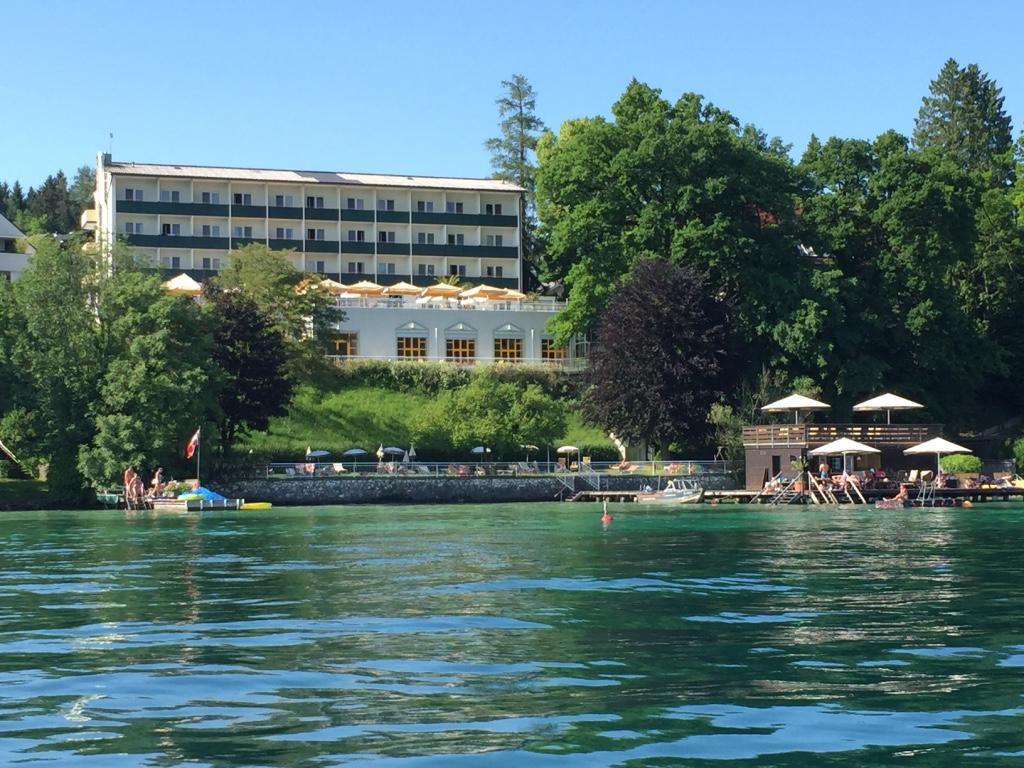 Hotel Attersee Seewalchen Exterior photo